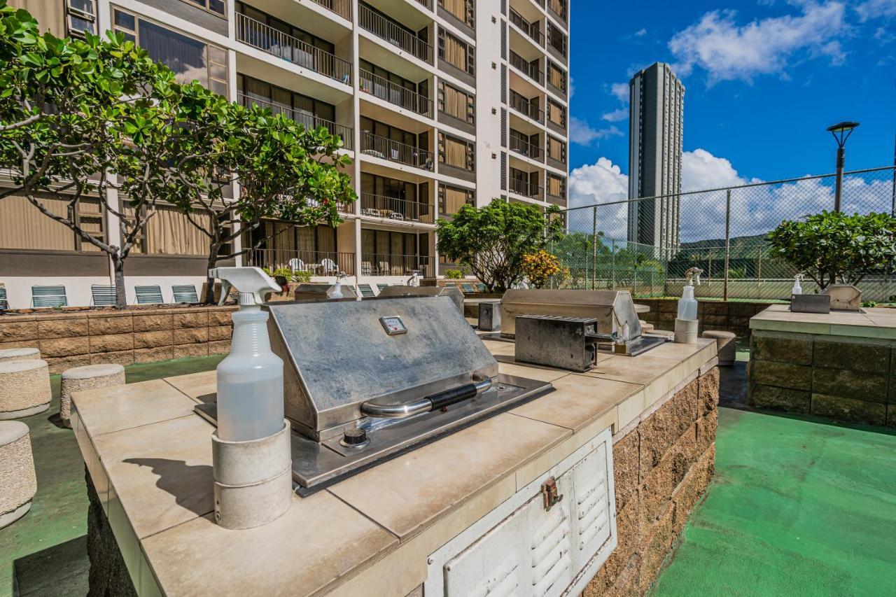 Free Parking, Pool, Sauna, Spa, Wifi, Bbq, Ac - Waikiki Banyan 호놀룰루 외부 사진